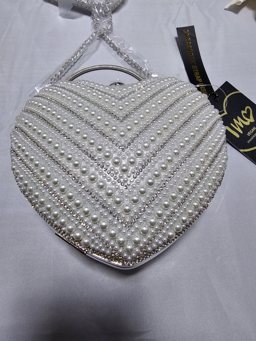 Pearl-Embellished Heart Evening Bag - White